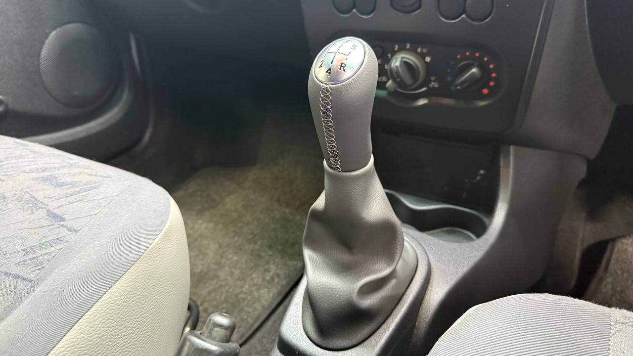 Nissan - NP200 - 1.6i (Aircon) Safety Pack