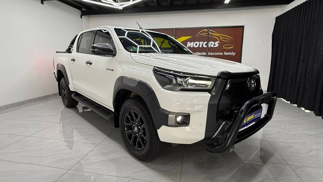 Toyota - Hilux - 2.8GD-6 Double Cab Legend Auto