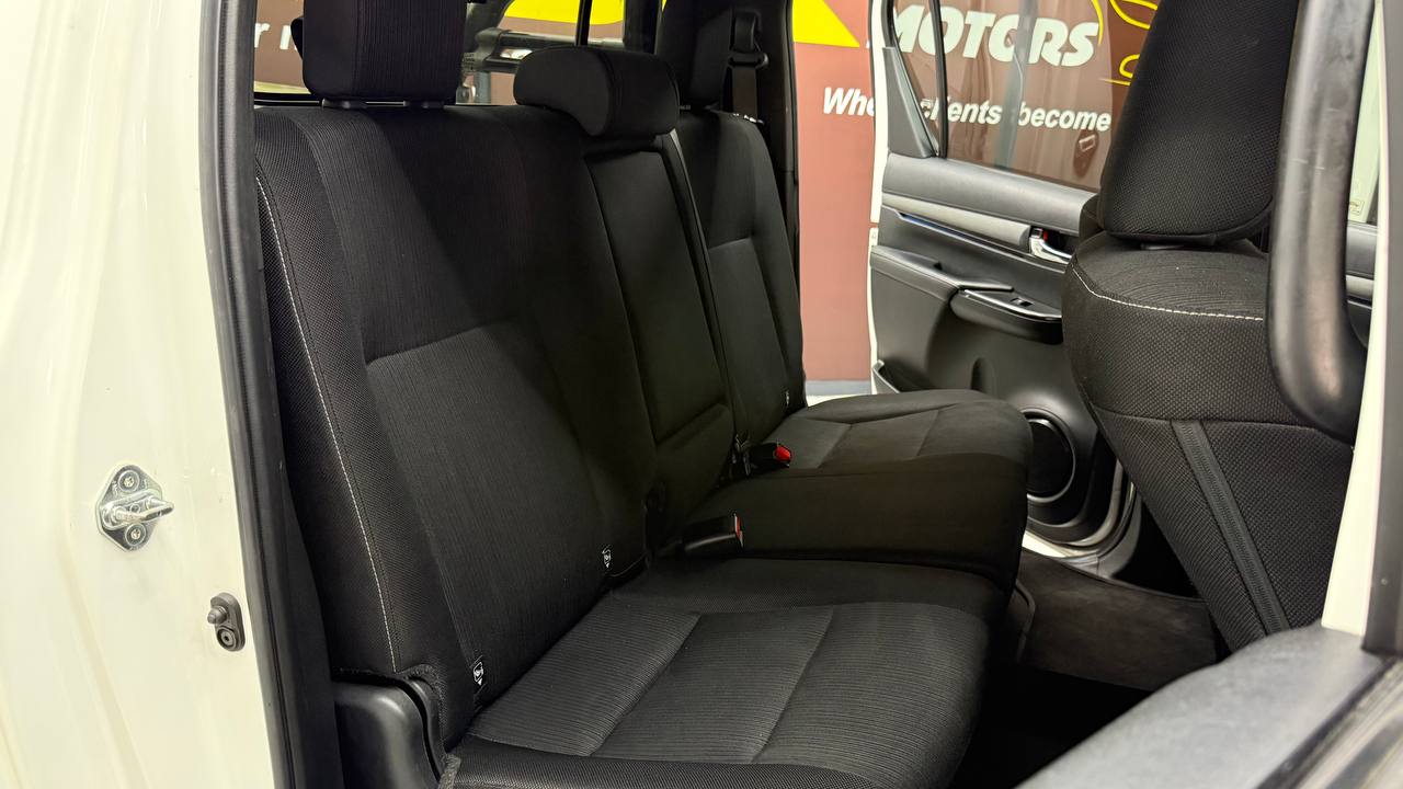 Toyota - Hilux - 2.8GD-6 Double Cab Legend Auto
