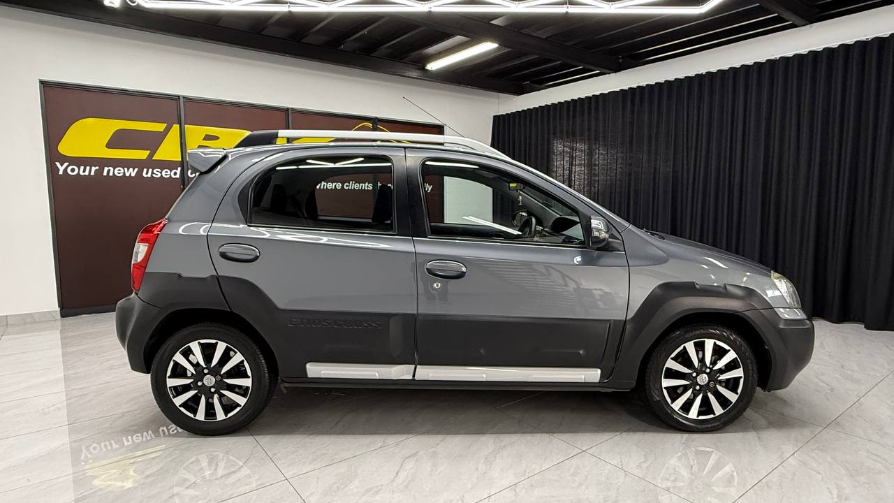 Toyota - Etios - Cross 1.5 Xs