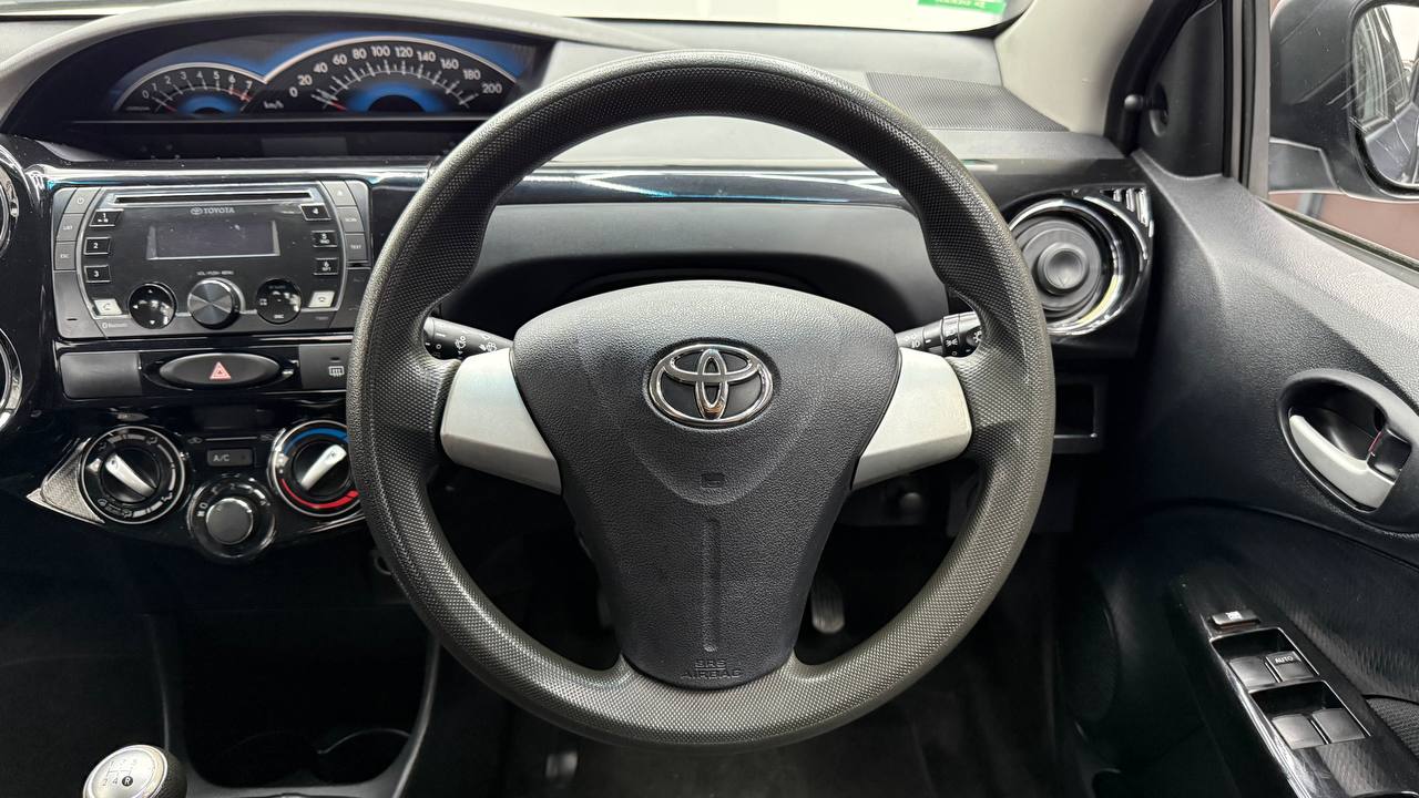 Toyota - Etios - Cross 1.5 Xs