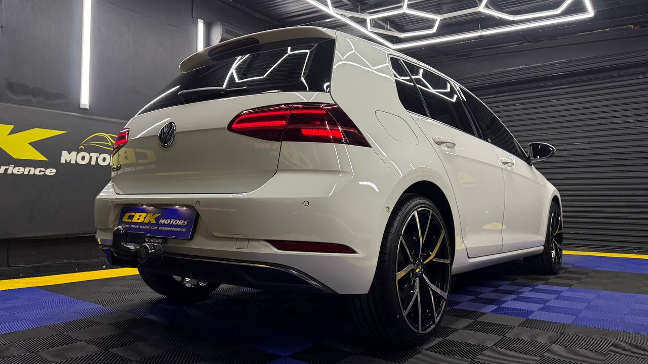 Volkswagen - Golf - 1.4TSI Comfortline