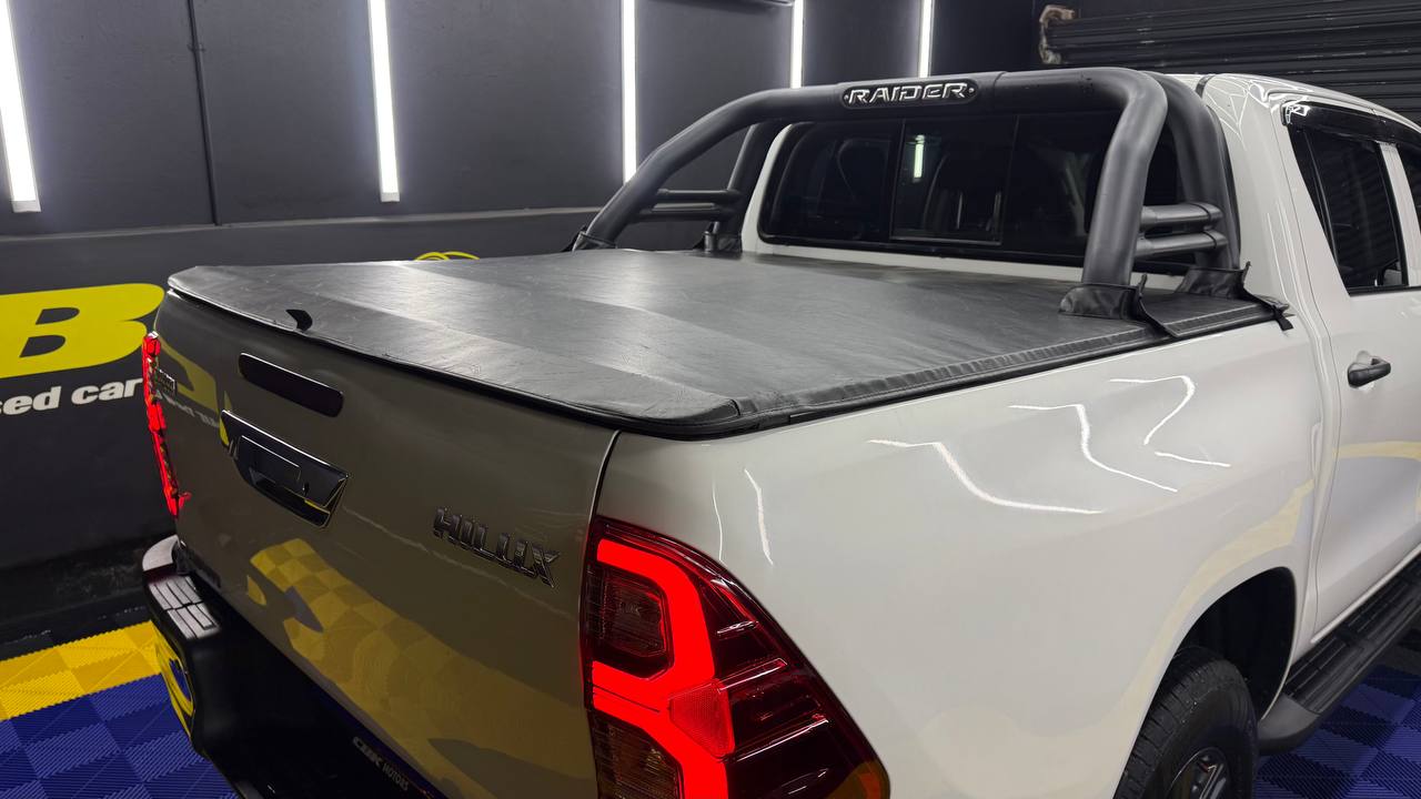 Toyota - Hilux - 2.4GD-6 Double Cab Raider Auto