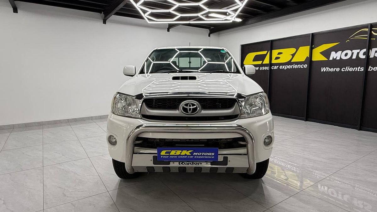 Toyota - Hilux - 3.0D-4D Double Cab Raider