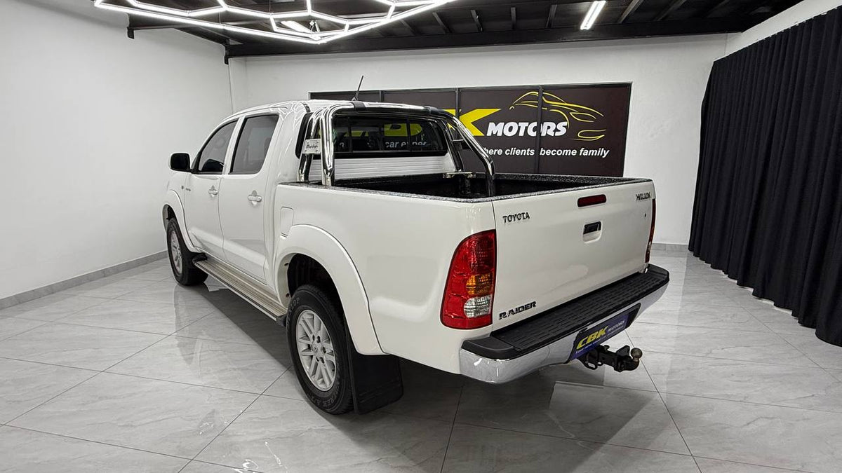 Toyota - Hilux - 3.0D-4D Double Cab Raider