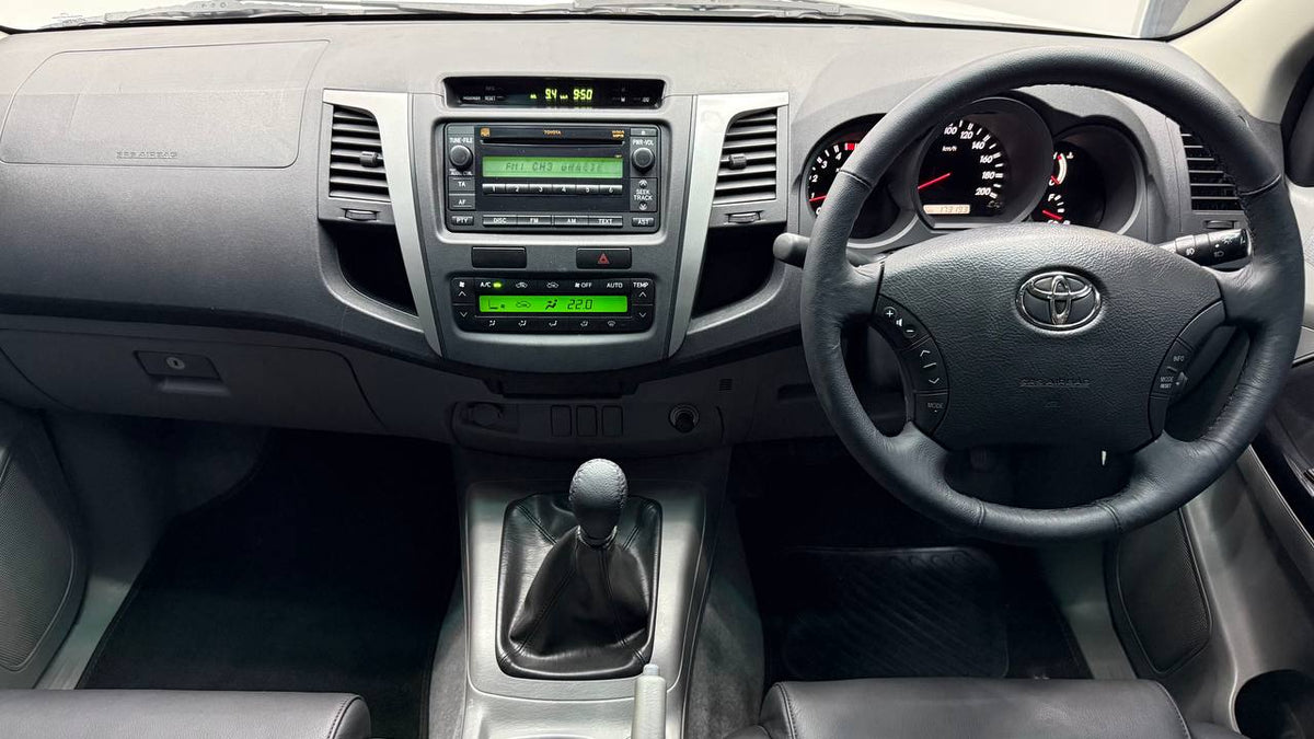 Toyota - Hilux - 3.0D-4D Double Cab Raider