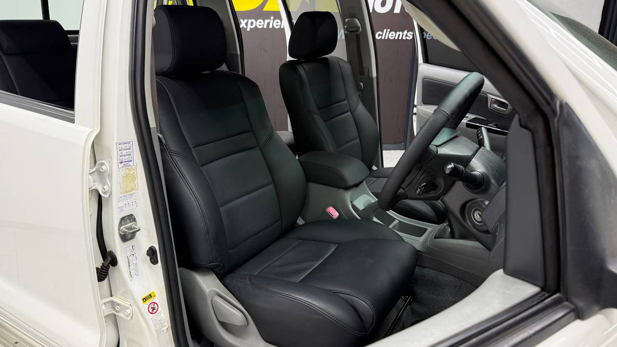 Toyota - Hilux - 3.0D-4D Double Cab Raider