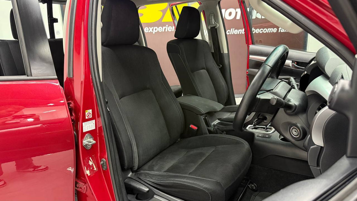 Toyota - Hilux - 2.8GD-6 Double Cab Raider auto