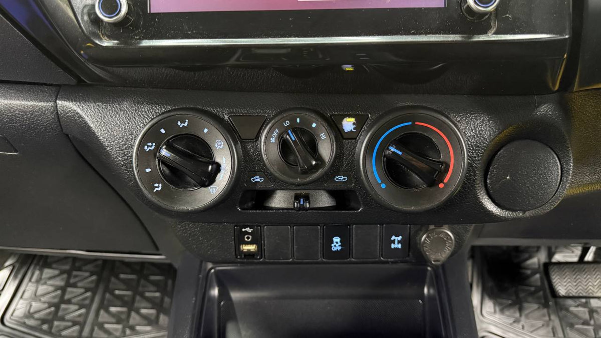 Toyota - Hilux - 2.4GD-6 Xtra Cab SRX Auto