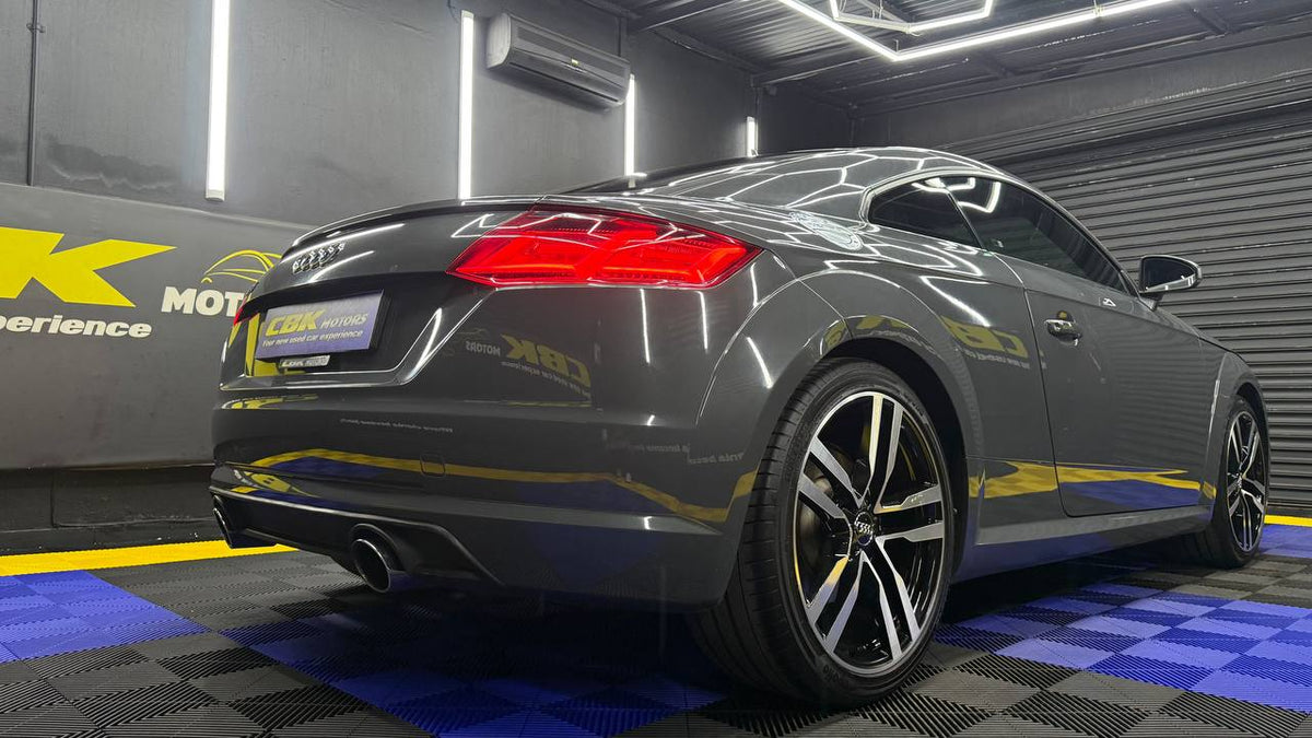 Audi - TT - Coupe 2.0TFSI Quattro