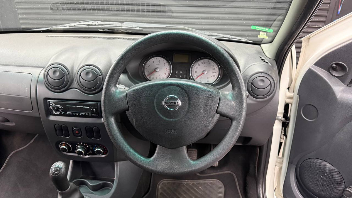 Nissan - NP200 - 1.6i (Aircon) Safety Pack