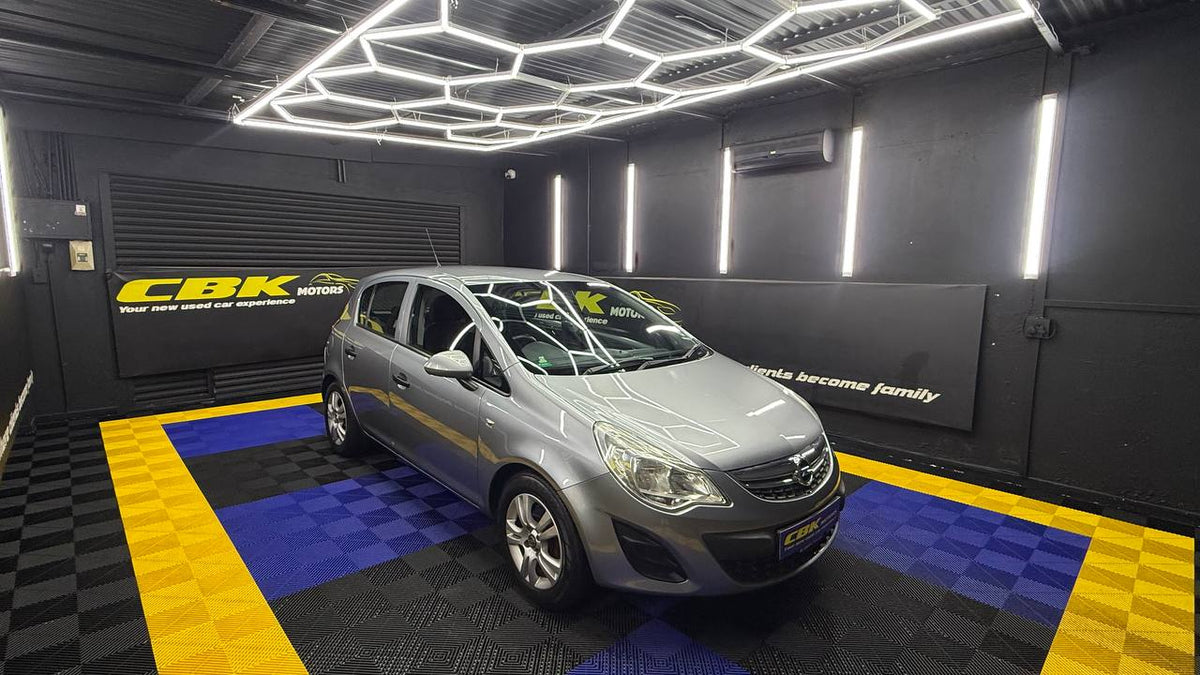 Opel - Corsa - 1.4 Essentia