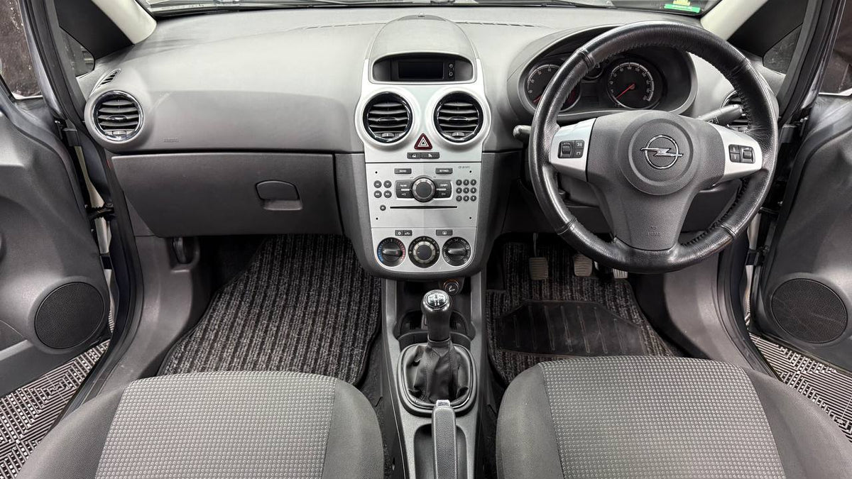 Opel - Corsa - 1.4 Essentia