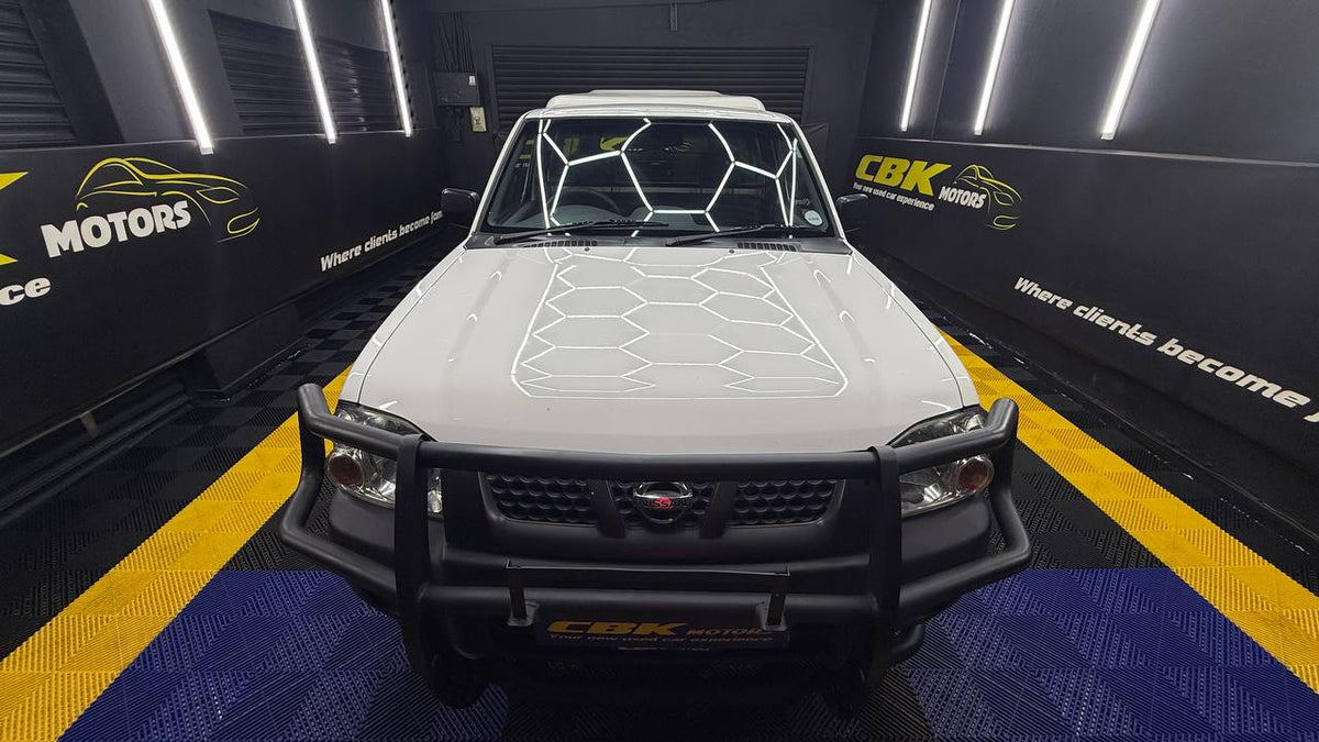 Nissan - NP300 Hardbody - 2.0