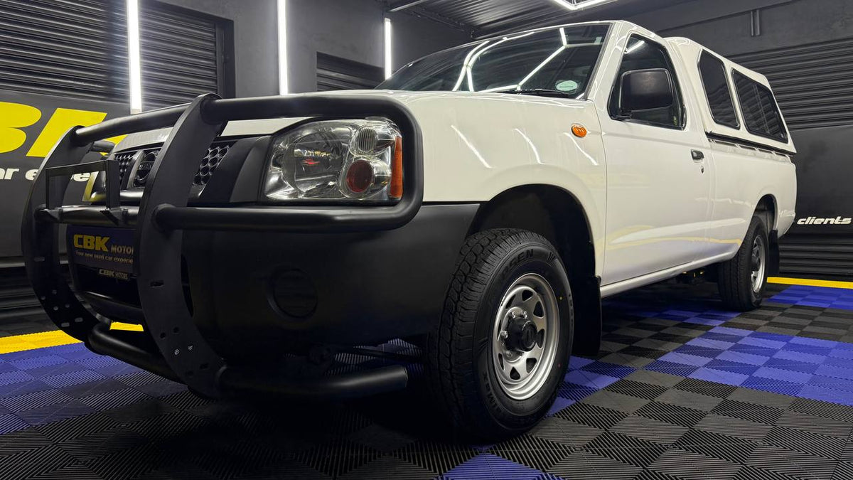 Nissan - NP300 Hardbody - 2.0