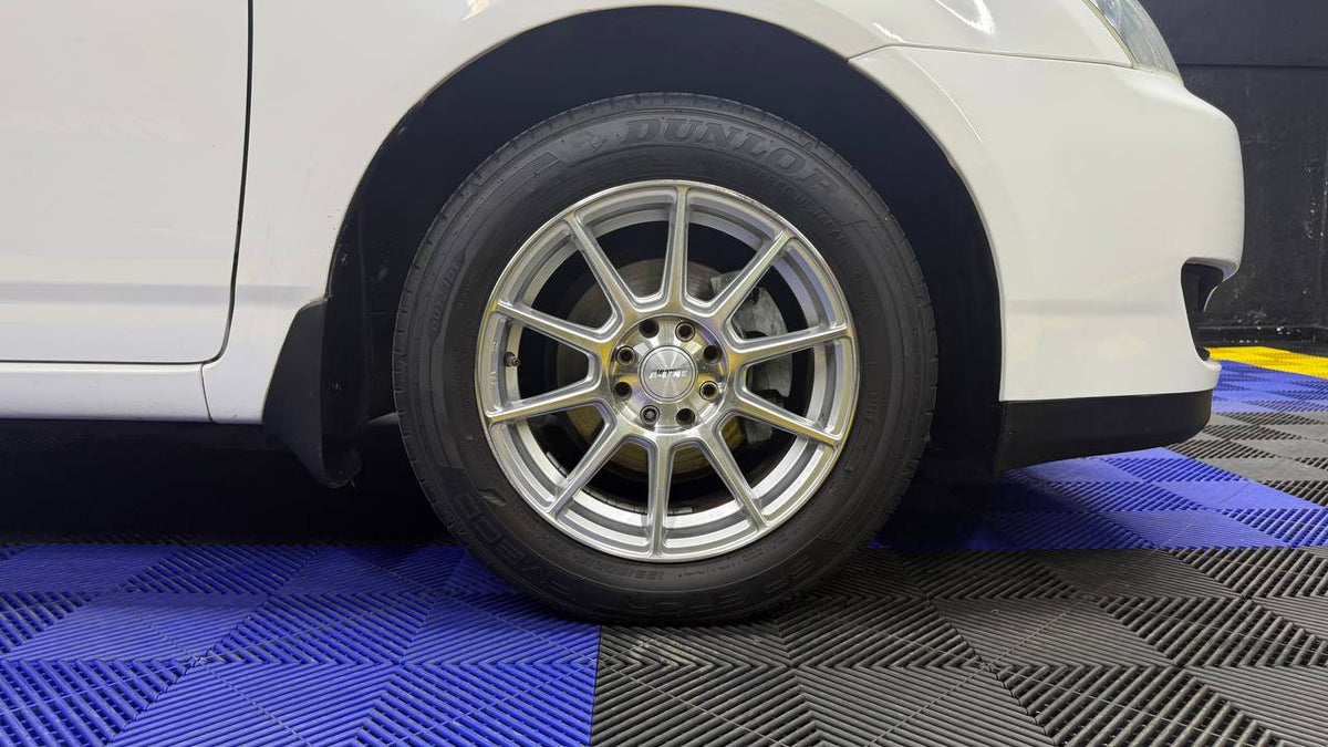 Toyota - RunX - 140 RT