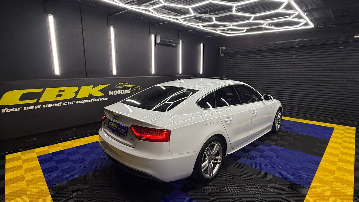 Audi - A5 - Sportback 2.0TDI SE