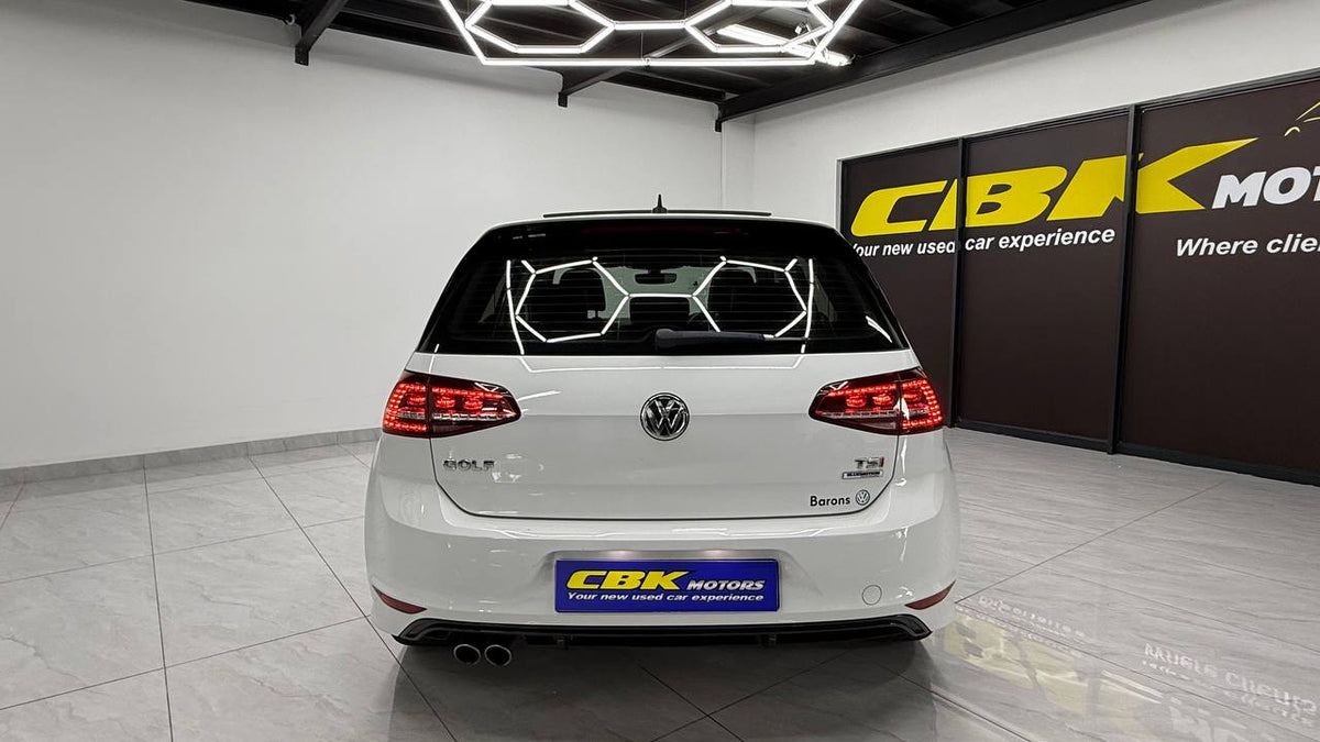 Volkswagen - Golf - 1.4TSI Comfortline R-Line