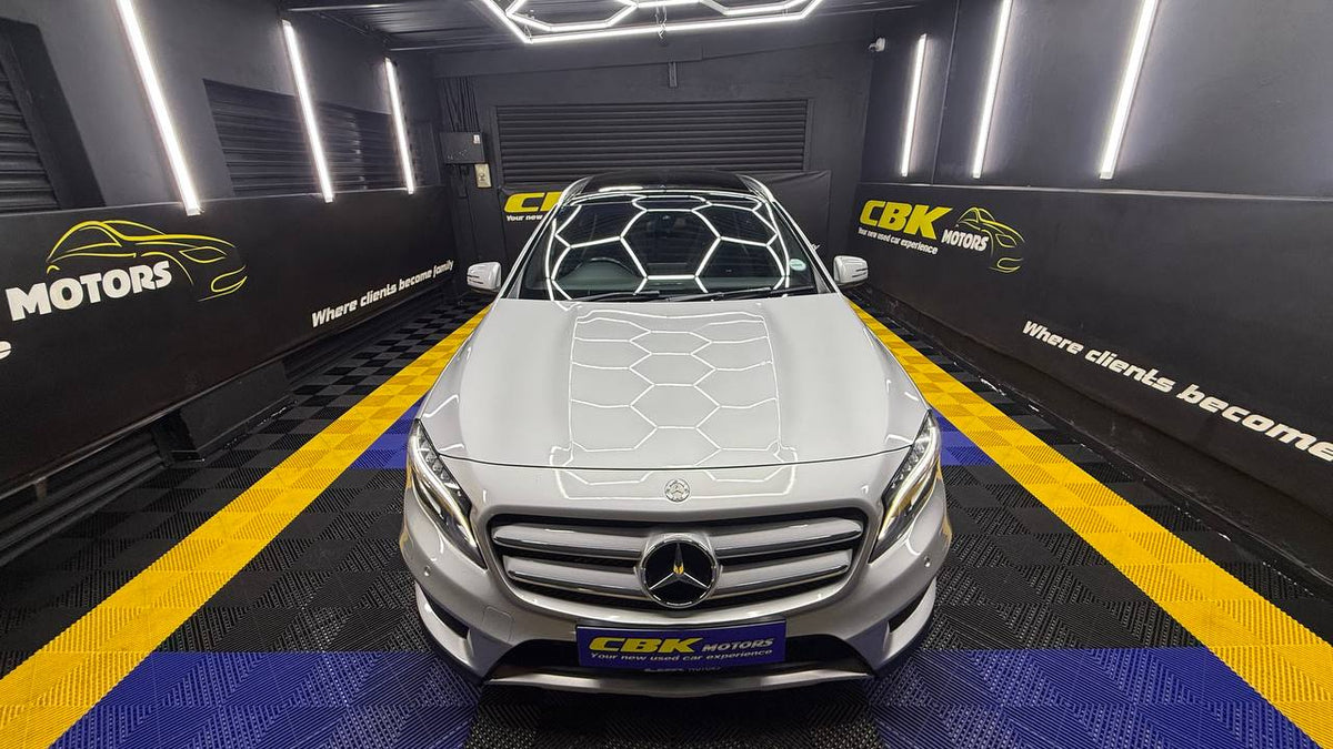 Mercedes-Benz - GLA - GLA200 Auto
