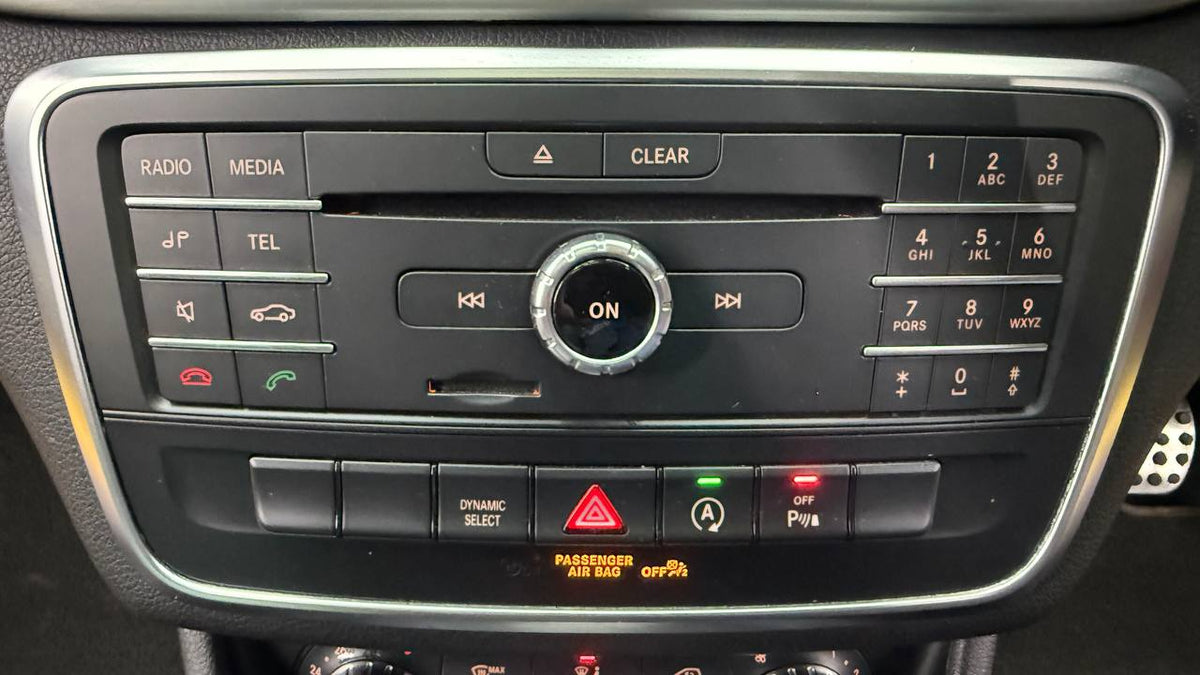 Mercedes-Benz - GLA - GLA200 Auto