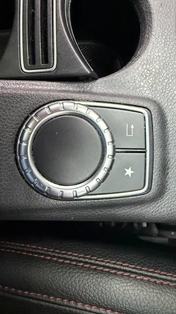 Mercedes-Benz - GLA - GLA200 Auto