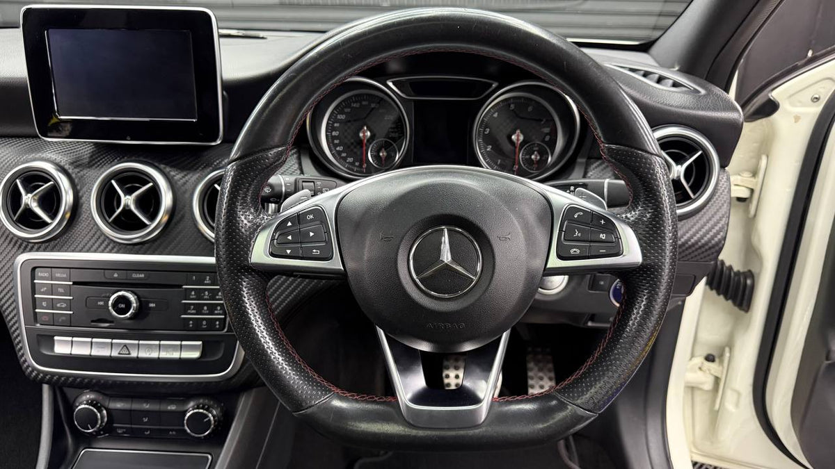 Mercedes-Benz - A-Class - A200 AMG Line Auto