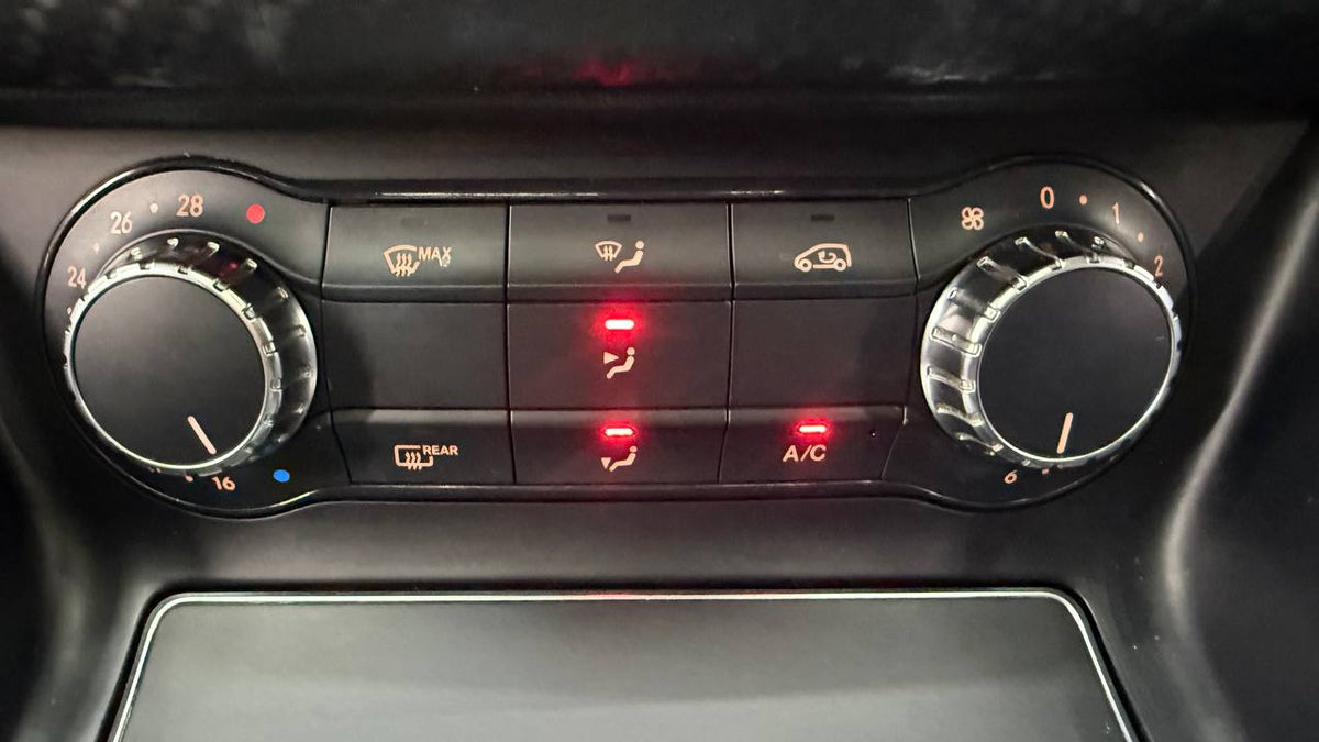 Mercedes-Benz - A-Class - A200 AMG Line Auto